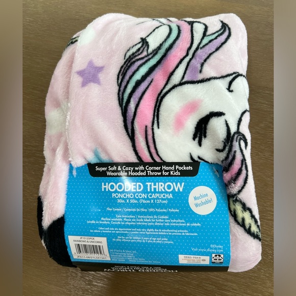 Minnie Mouse Hooded Throw - Picture 5 of 5